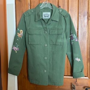 Women’s Levi Strauss military style army jacket w/ flower embroidery size M NWT